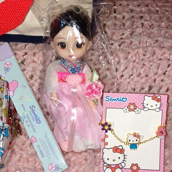HELLO KITTY Tote, Doll, Transparent Bag, Blind Box Pen, Bracelet and Sti… - Picture 9 of 13